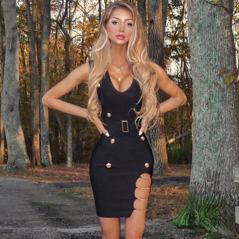 Jinny – Bandage-Kleid mit Cut-Outs und Ketten und Knöpfen