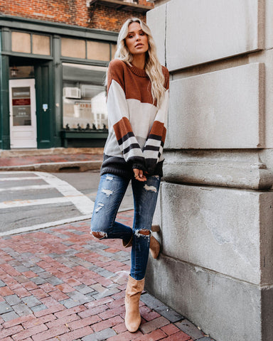 Gruselige Jahreszeit – Colorblock-Strickpullover