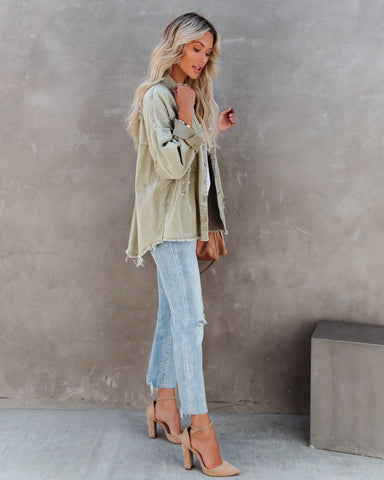 Thinking Out Loud – Distressed-Jeansjacke aus Baumwolle – Salbeigrün 