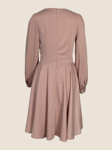 Robe élégante unie à col en V