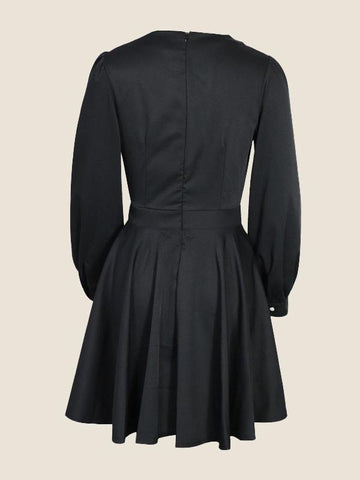 Robe élégante unie à col en V