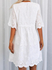 White Lace Hollow V-neck Short-sleeved Dress